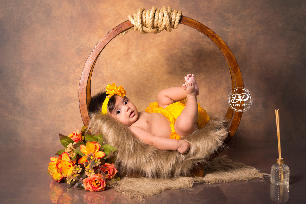 newborn, estúdio fotográfico, Danilo Pinezi Fotografia, fotografias de bebês, acompanhamento mensal, ensaios infantis, baby girl, fotografia de família,  Balanço, primavera