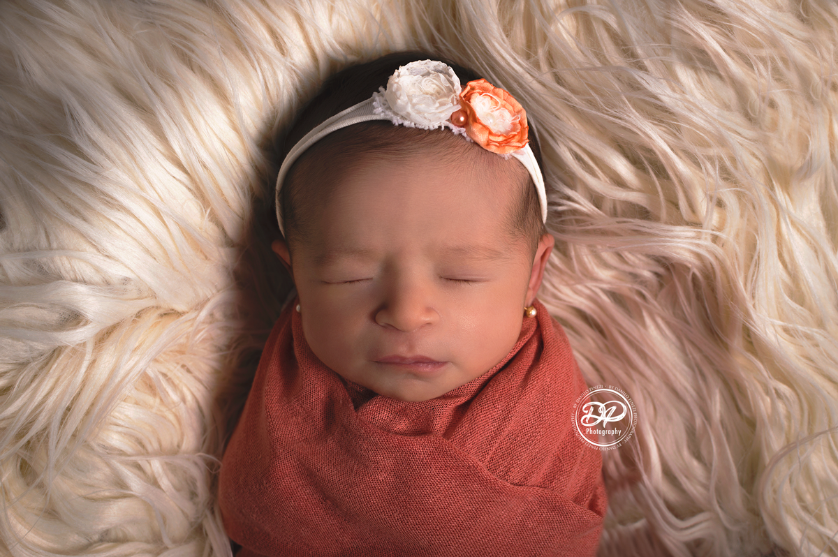 Newborn, Estúdio Danilo Pinezi Fotografia, fotógrafo newborn e família, fotografia de recém nascidos, newborn de menina, newborn de páscoa, ensaio de páscoa