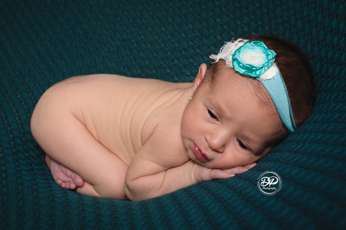 Newborn, Estúdio Danilo Pinezi Fotografia, fotógrafo newborn e família, fotografia de recém nascidos, newborn de menina, newborn de páscoa, ensaio de páscoa