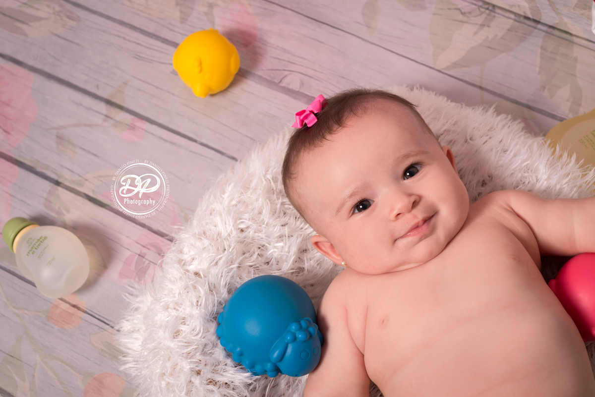 fotografia de bebês, estúdio de bebês, fotógrafo de família, acompanhamento mensal, Danilo Pinezi Fotografia, fotógrafo newborn, hora do banho, ensaio banheira, banho
