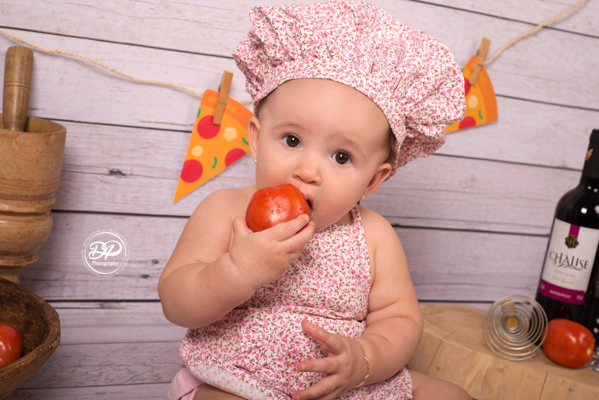 Ensaio cozinheiro/ Mini chef de menina feito com tema de Pizza, feito no estúdio Danilo Pinezi Fotografia em Bariri