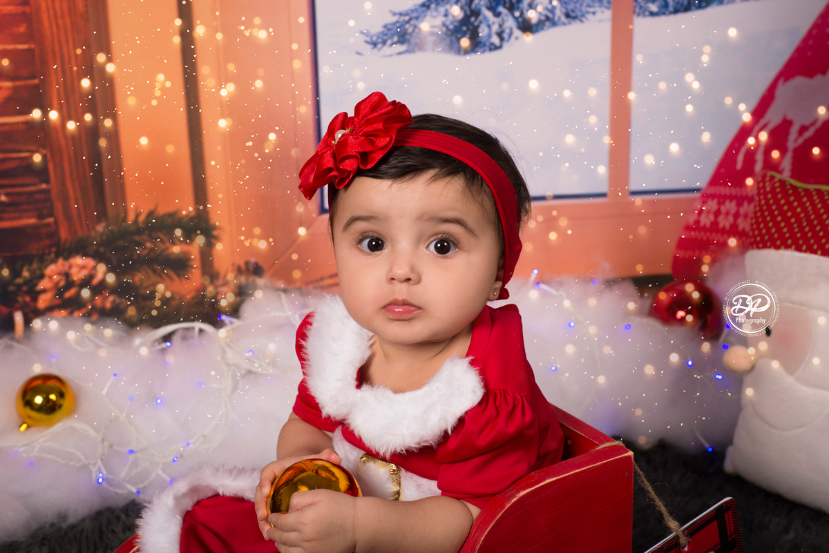 Sessão Natalina de menina em Estúdio, feita no estúdio Danilo Pinezi Fotografia em Bariri/SP