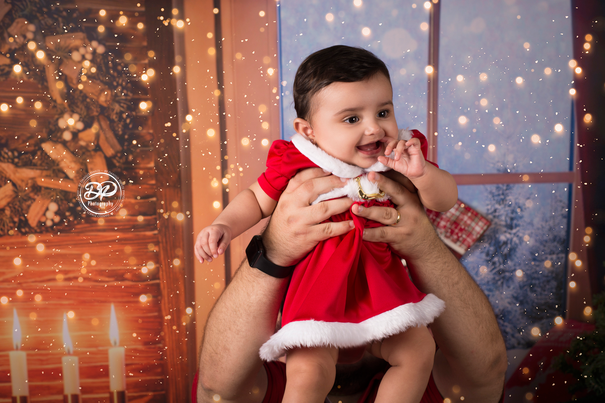 Sessão Natalina de menina em Estúdio, feita no estúdio Danilo Pinezi Fotografia em Bariri/SP