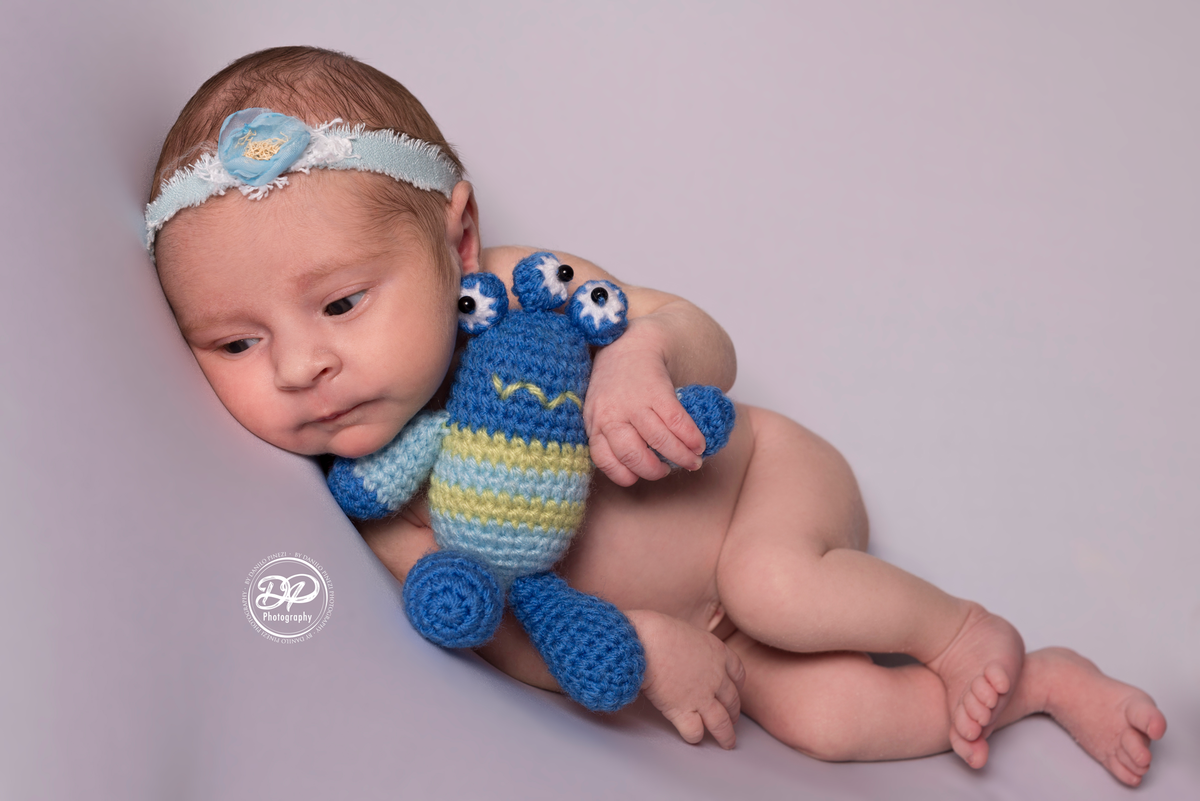 newborn, natural newborn, fotografia de recém nascidos, fotógrafo newborn Jaú, fotógrafo de família, estúdio fotográfico jaú e Bariri, fotografia de família, newborn de menina