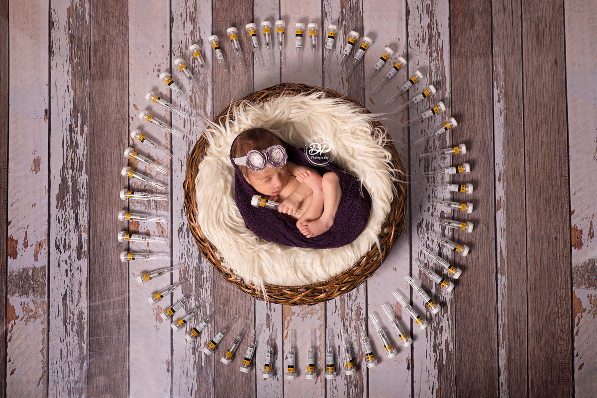 Newborn, Danilo Pinezi Fotografia, Fotografia de Recém nascidos, Fotografia de bebês, Fotografia de família, Trombofilia, Picadinhas de Amor, estúdio Fotográfico em Bariri e Jaú, Fotógrafo de bebês.