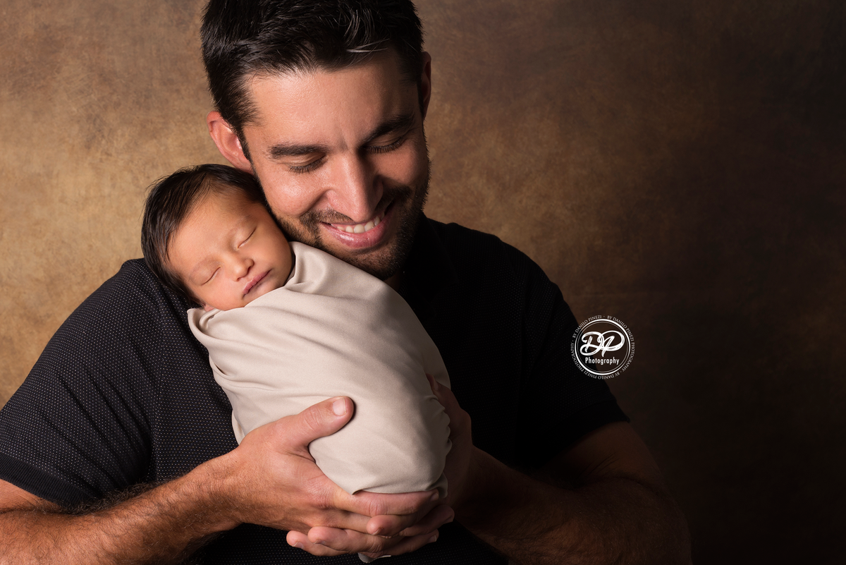 newborn, newborn menino, newborn bombeiro, Danilo Pinezi Fotografia, estúdio fotográfico de recém nascidos e família, fotógrafo newborn região de jaú e bariri