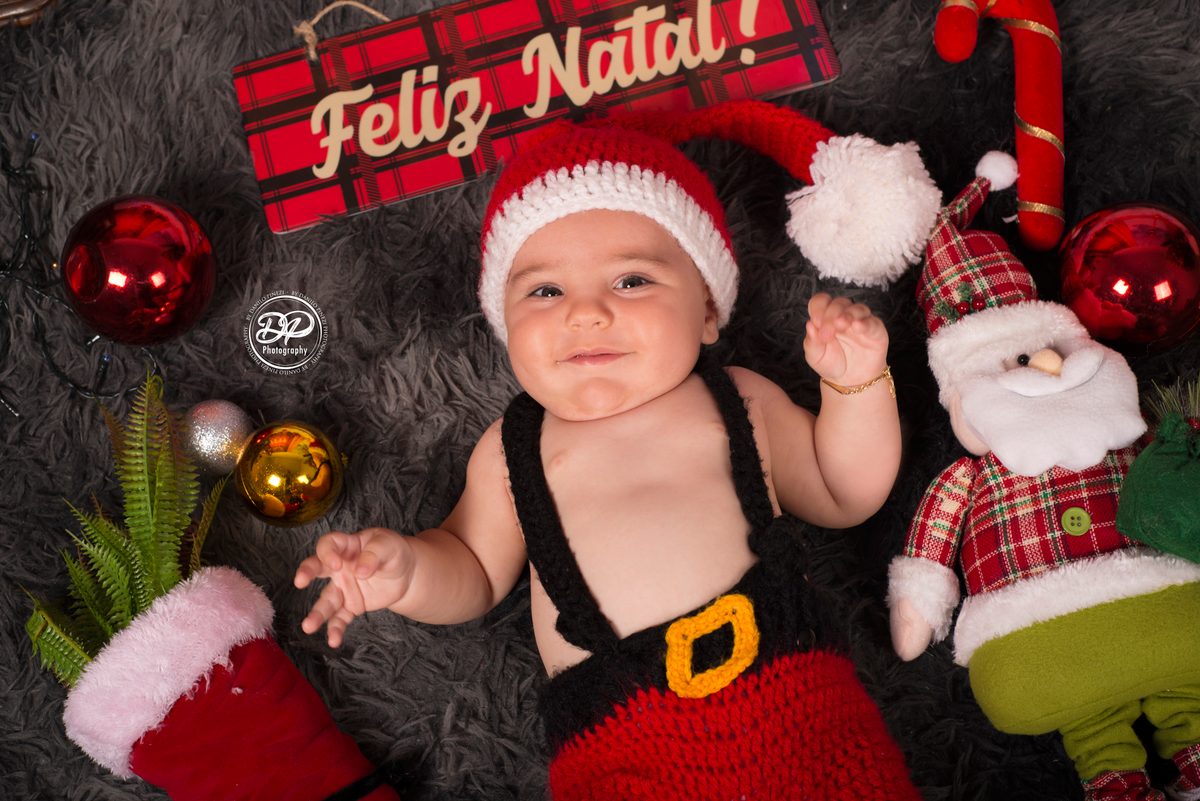 Sessão Natalina de menino em Estúdio, feita no estúdio Danilo Pinezi Fotografia em Bariri/SP
