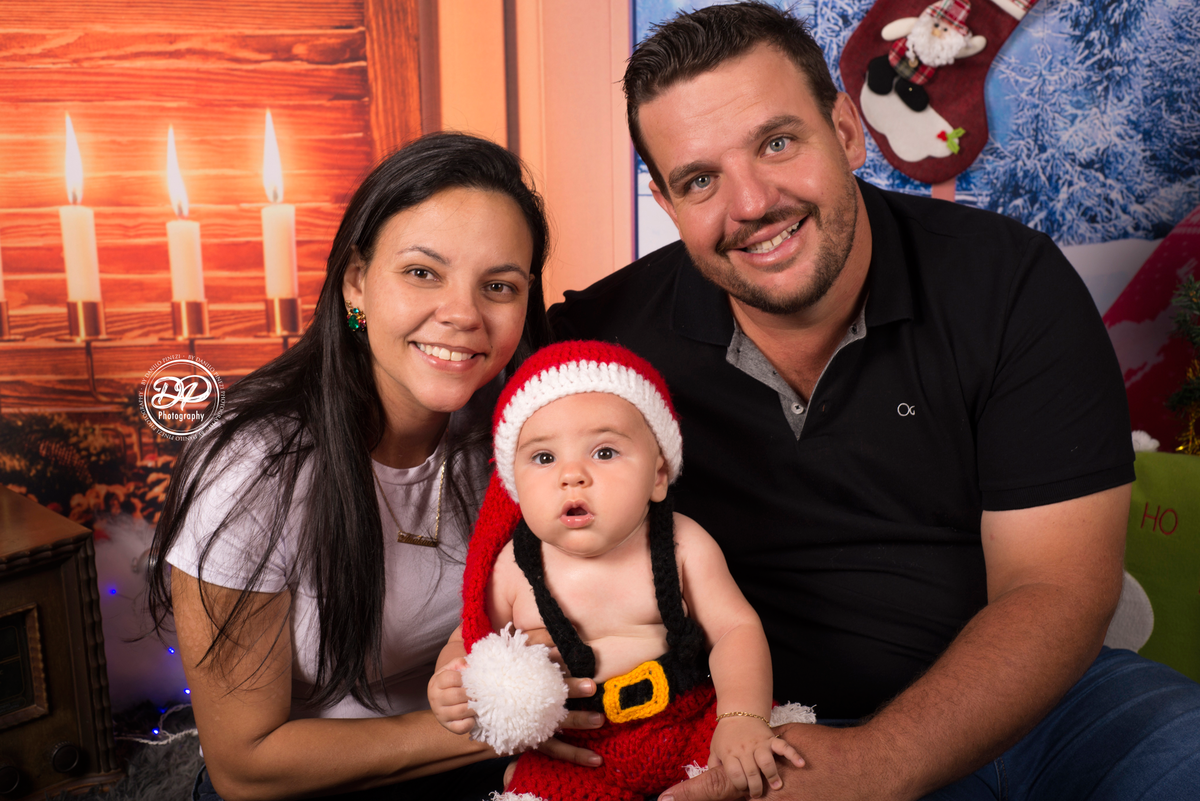 Sessão Natalina de menino em Estúdio, feita no estúdio Danilo Pinezi Fotografia em Bariri/SP