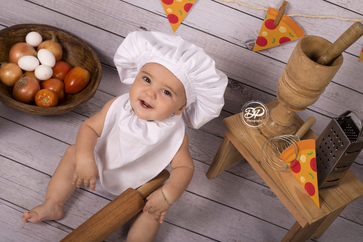 Ensaio mini Chef de menino, tema Pizzaiollo, executado pelo Fotógrafo Danilo Pinezi