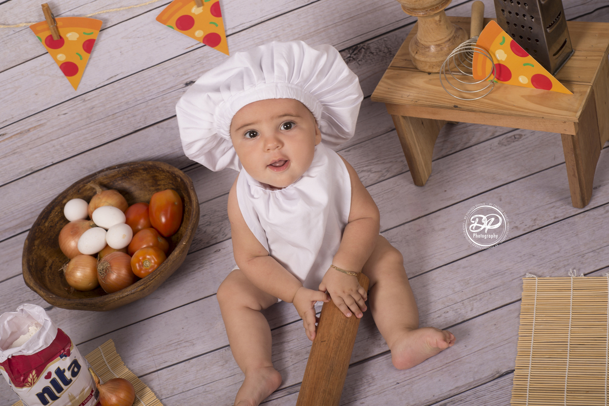 Ensaio mini Chef de menino, tema Pizzaiollo, executado pelo Fotógrafo Danilo Pinezi