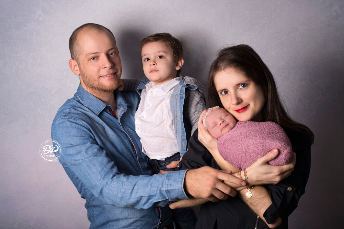 Fotografia de Família em ensaio newborn, Fotografia Newborn de Família