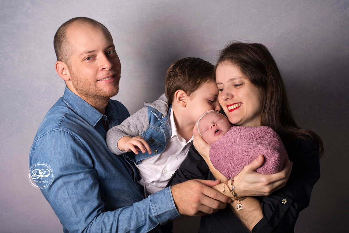 Fotografia de Família em ensaio newborn, Fotografia Newborn de Família