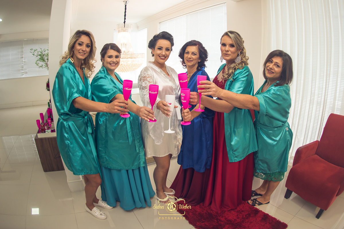 O brinde no salão de beleza