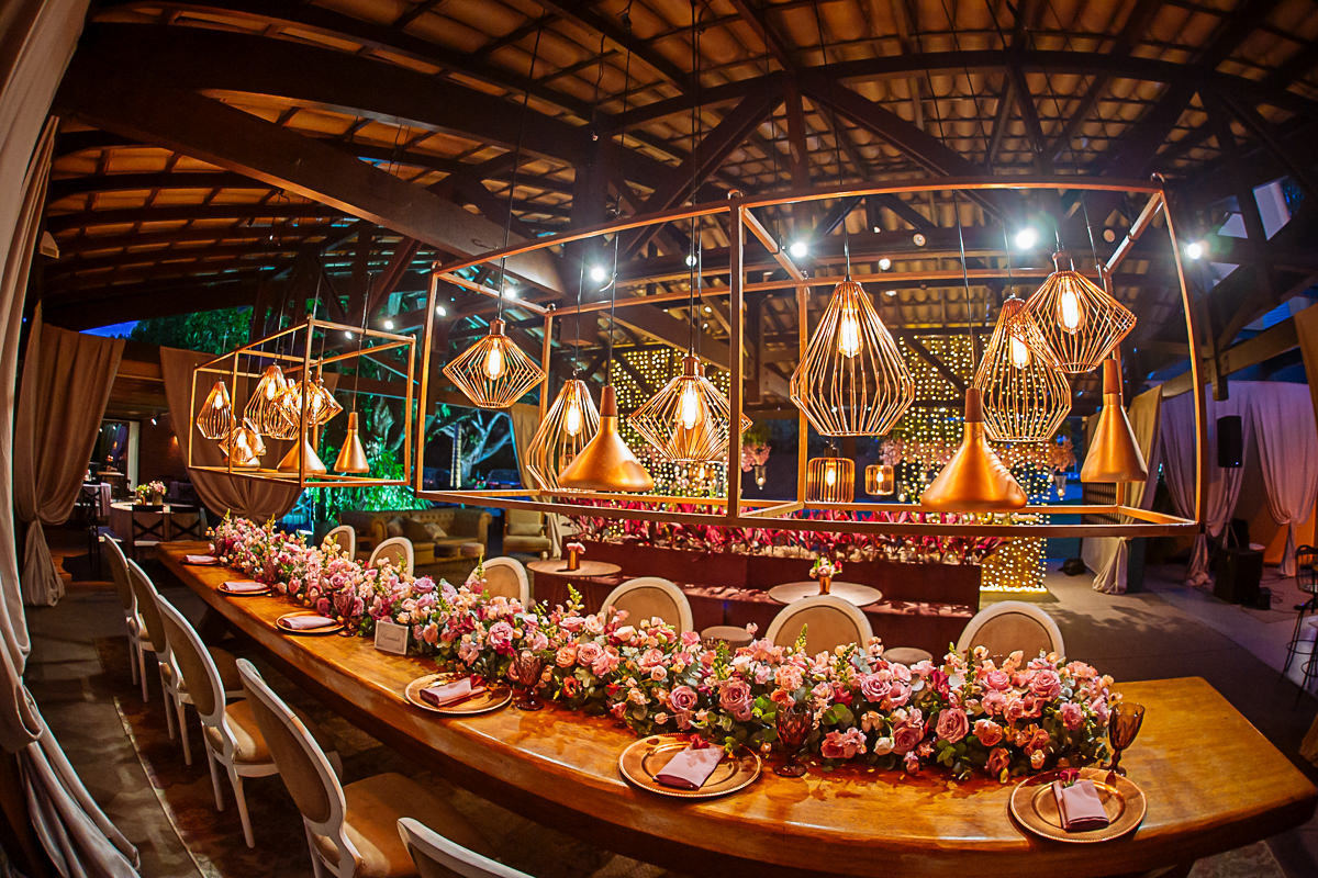 mesa na decoração do casamento