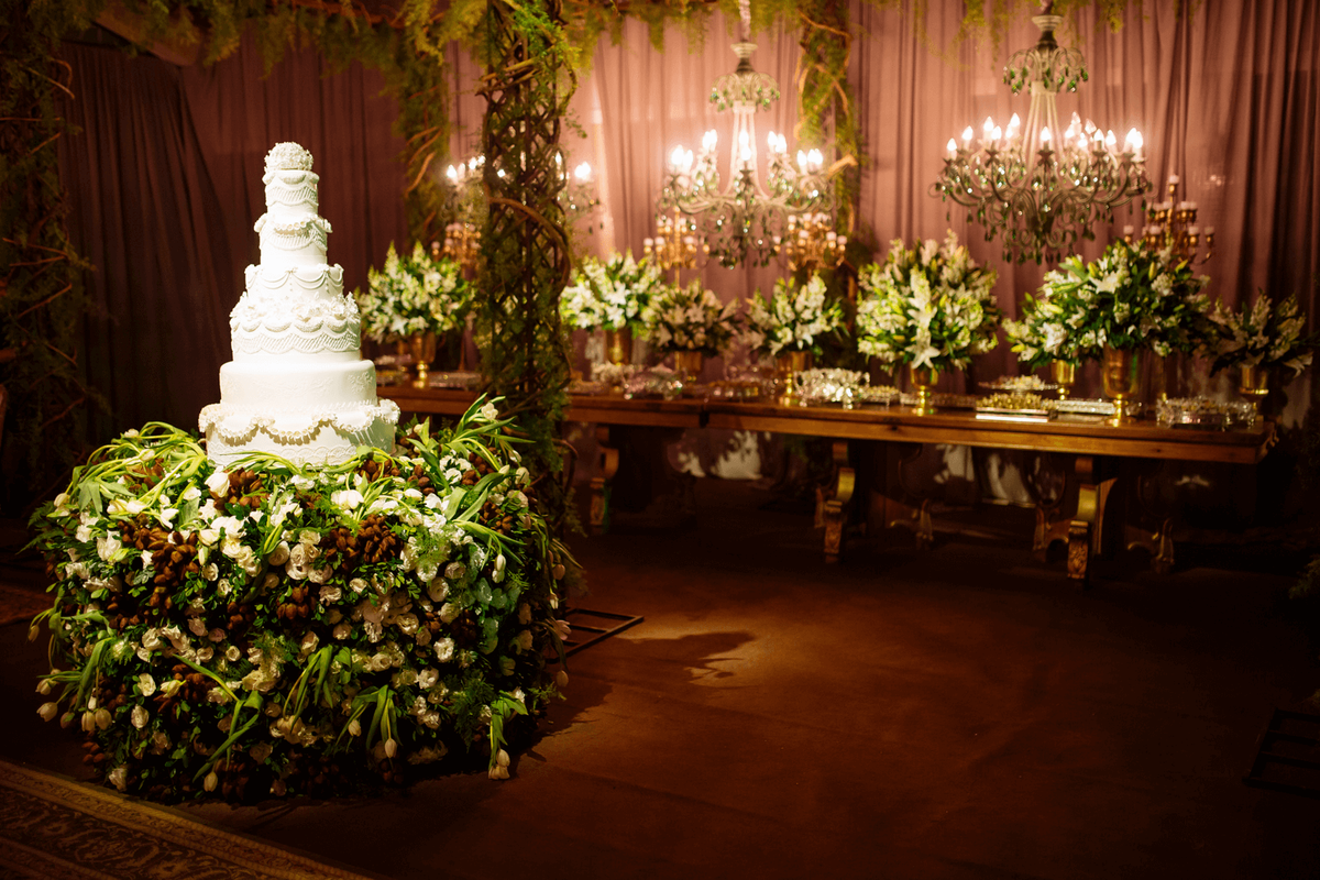 registro fotográfico de um casamento em Alegre-ES por Schmitz Fotografia, fotógrafos de casamento no Espírito Santo, bolo