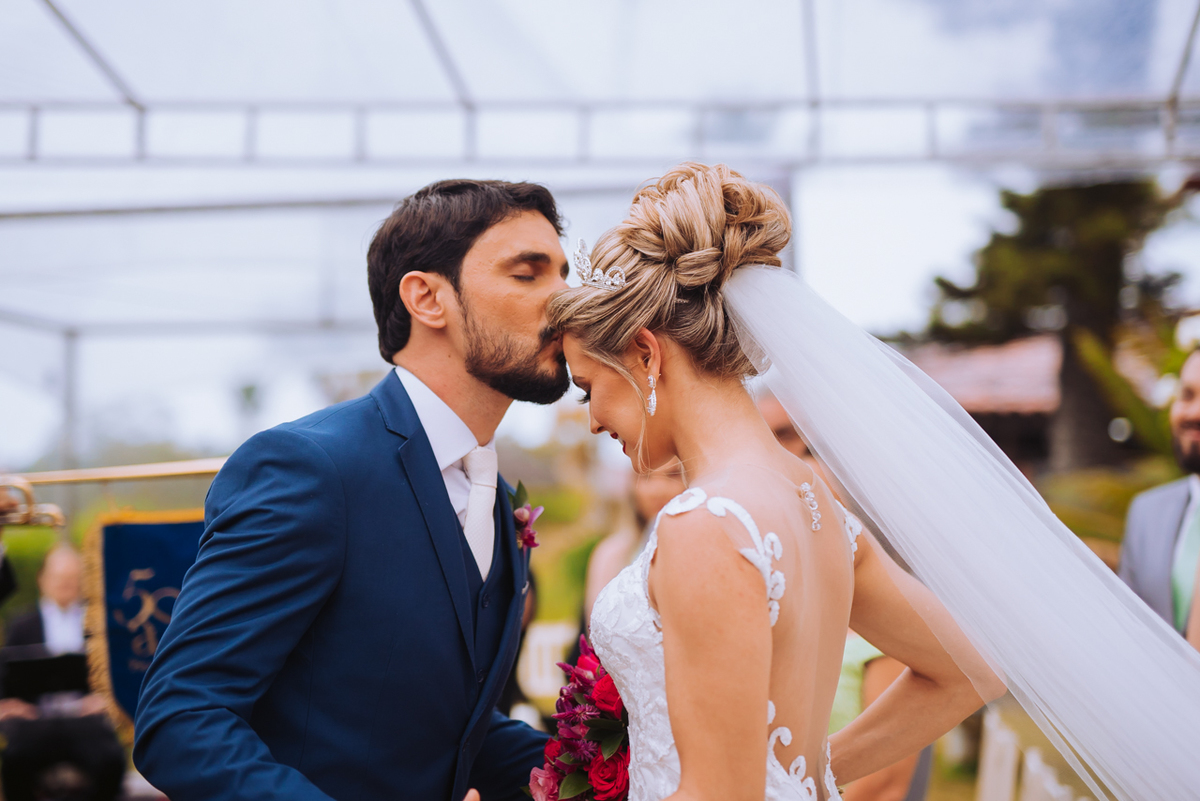 novo recebendo a noiva