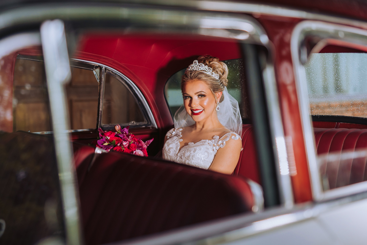 noiva no carro