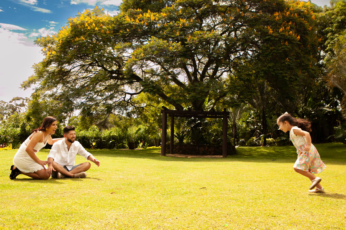 ensaio de família no campo  de Luna