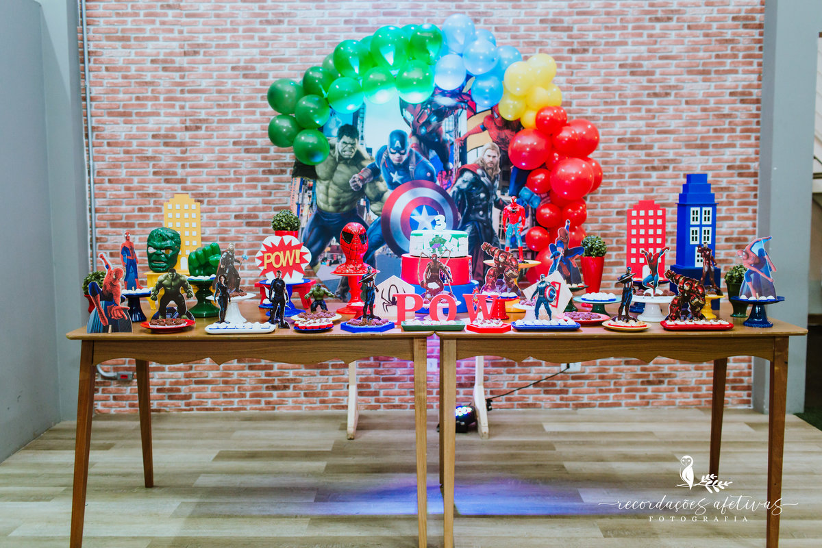 Aniversário Infantil Buffet Viva São Roque com Tema Super Heróis