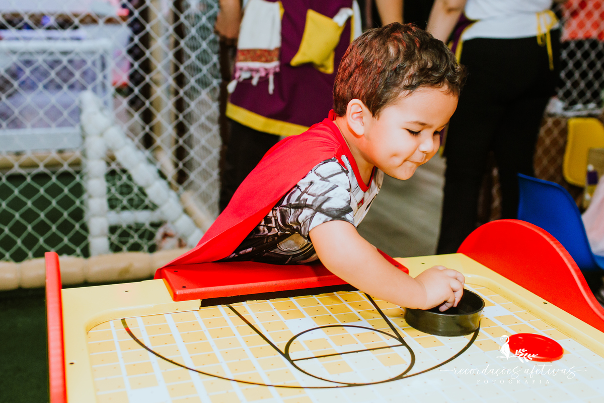 Aniversário Infantil Buffet Viva São Roque com Tema Super Heróis