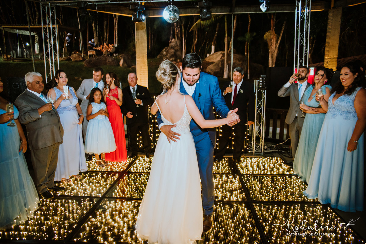 Casamento lindo realizado na igreja Matriz em São Roque e a festa no Espaço Hera 