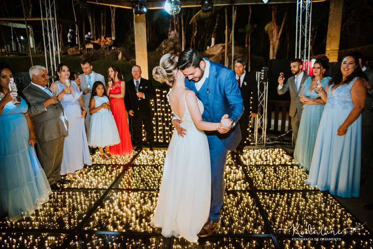 Casamento lindo realizado na igreja Matriz em São Roque e a festa no Espaço Hera 