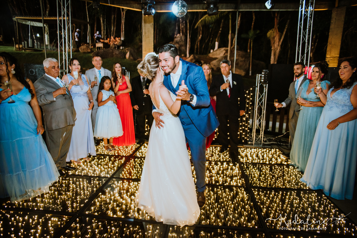 Casamento lindo realizado na igreja Matriz em São Roque e a festa no Espaço Hera 