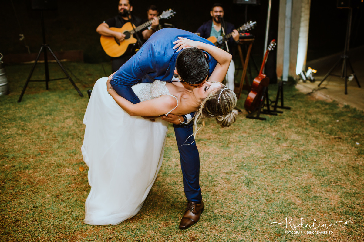 Casamento lindo realizado na igreja Matriz em São Roque e a festa no Espaço Hera 