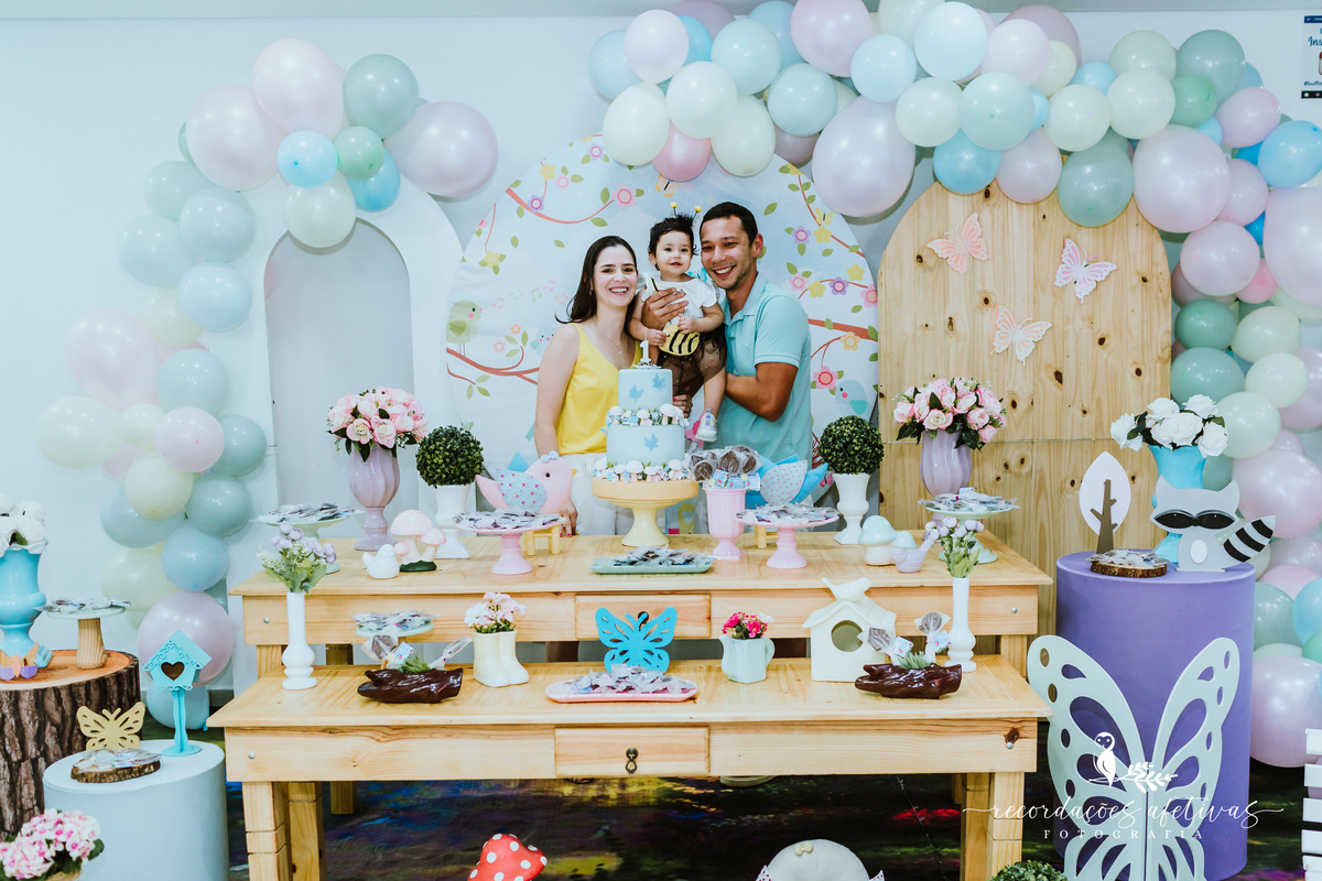 Aniversário de 1 Aninho com Tema Jardim Encantado realizado no Buffet Espaço Auê, em Santana, SP