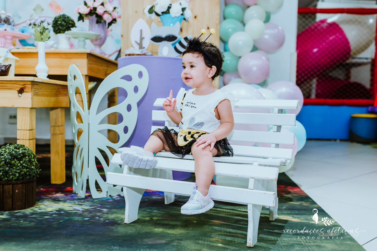 Aniversário de 1 Aninho com Tema Jardim Encantado realizado no Buffet Espaço Auê, em Santana, SP