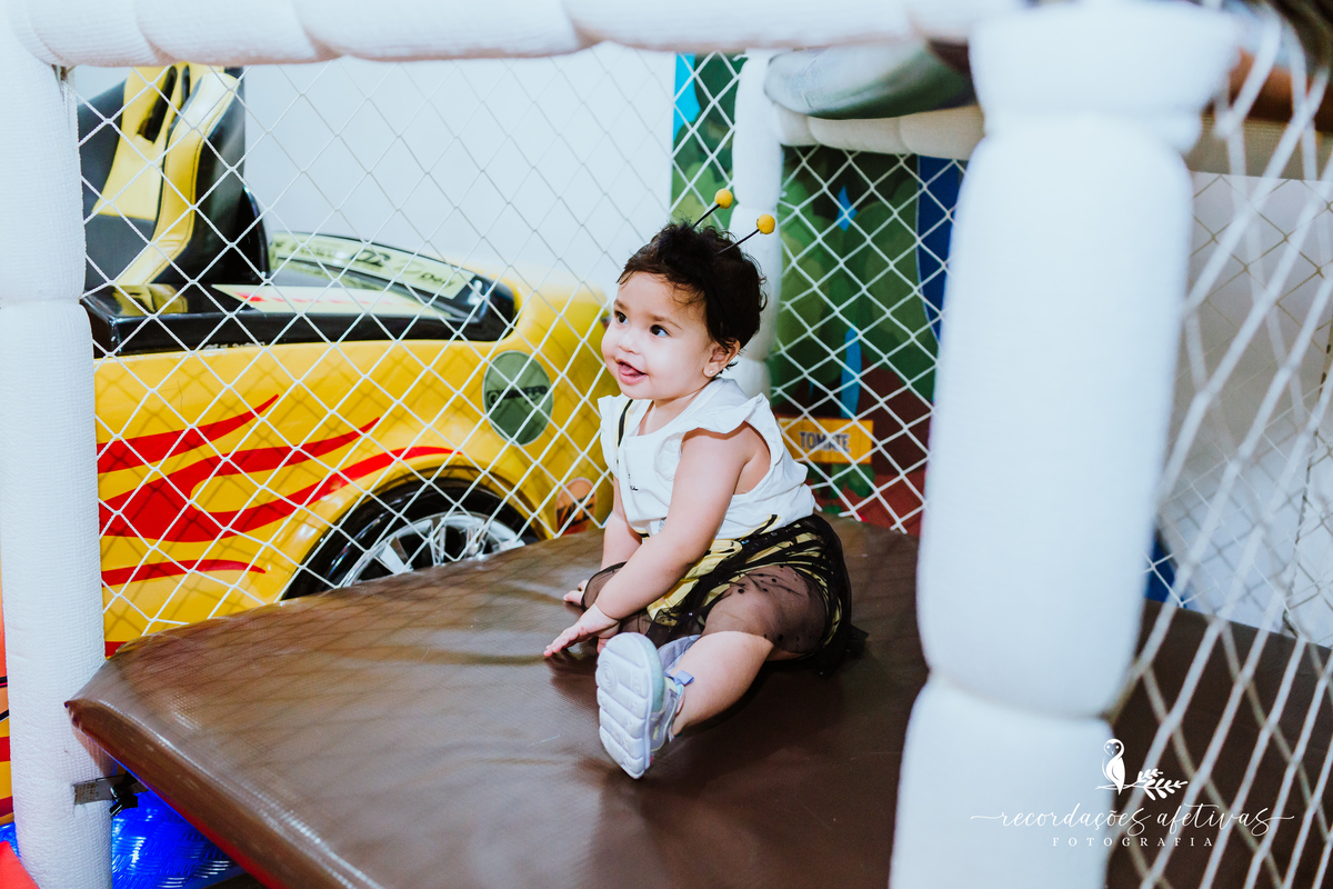 Aniversário de 1 Aninho com Tema Jardim Encantado realizado no Buffet Espaço Auê, em Santana, SP