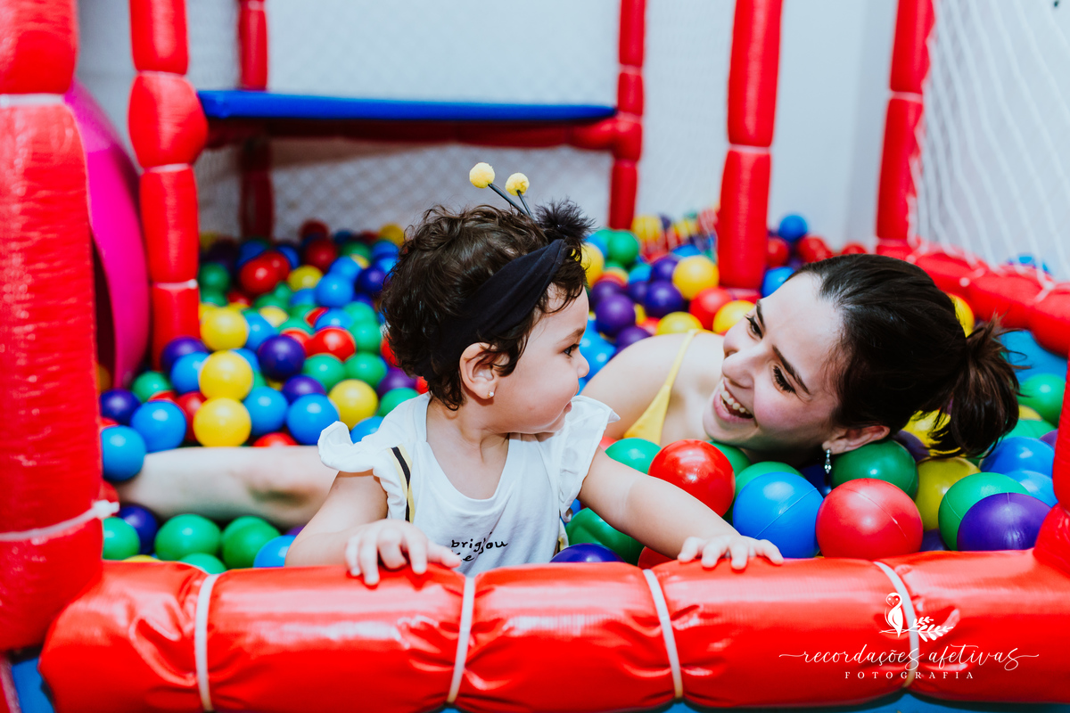 Aniversário de 1 Aninho com Tema Jardim Encantado realizado no Buffet Espaço Auê, em Santana, SP