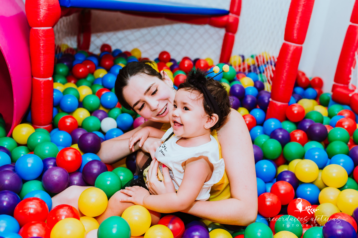 Aniversário de 1 Aninho com Tema Jardim Encantado realizado no Buffet Espaço Auê, em Santana, SP