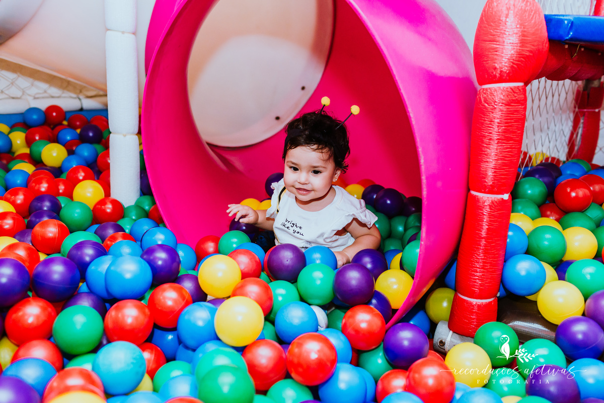 Aniversário de 1 Aninho com Tema Jardim Encantado realizado no Buffet Espaço Auê, em Santana, SP