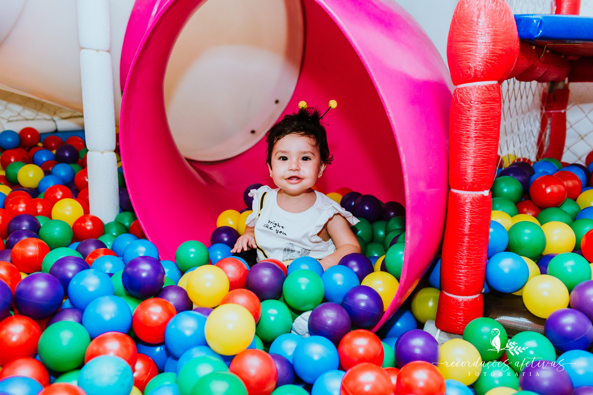 Aniversário de 1 Aninho com Tema Jardim Encantado realizado no Buffet Espaço Auê, em Santana, SP