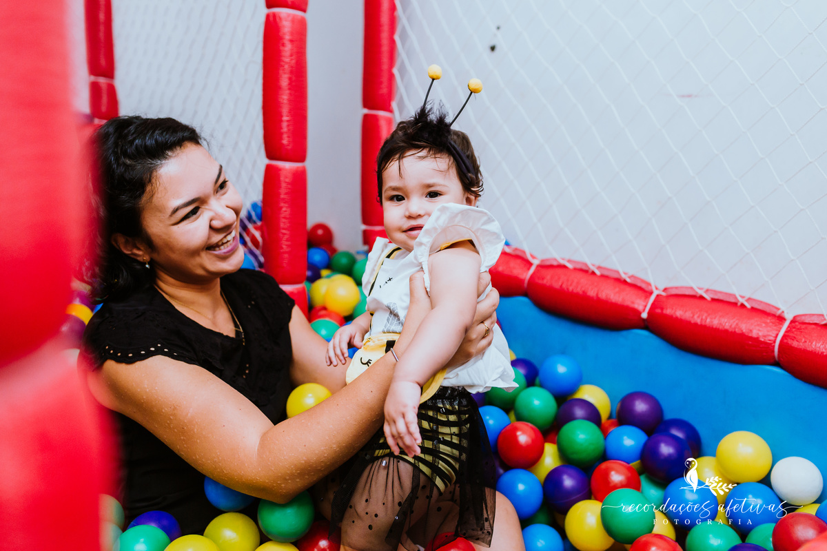Aniversário de 1 Aninho com Tema Jardim Encantado realizado no Buffet Espaço Auê, em Santana, SP
