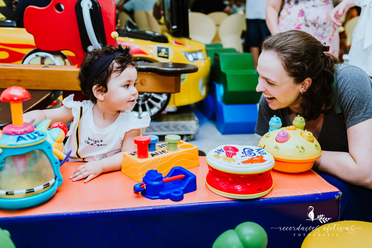 Aniversário de 1 Aninho com Tema Jardim Encantado realizado no Buffet Espaço Auê, em Santana, SP