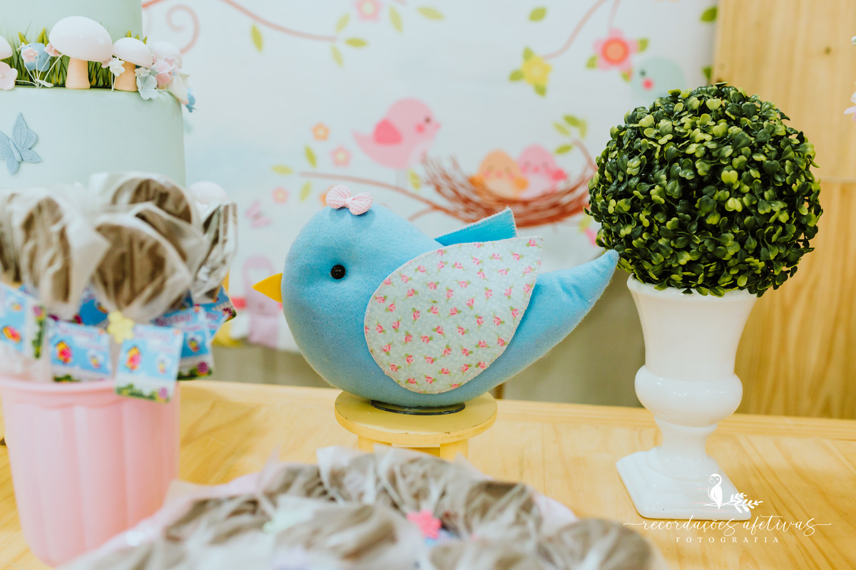 Aniversário de 1 Aninho com Tema Jardim Encantado realizado no Buffet Espaço Auê, em Santana, SP