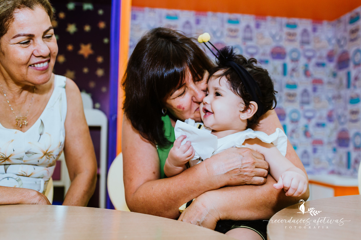 Aniversário de 1 Aninho com Tema Jardim Encantado realizado no Buffet Espaço Auê, em Santana, SP