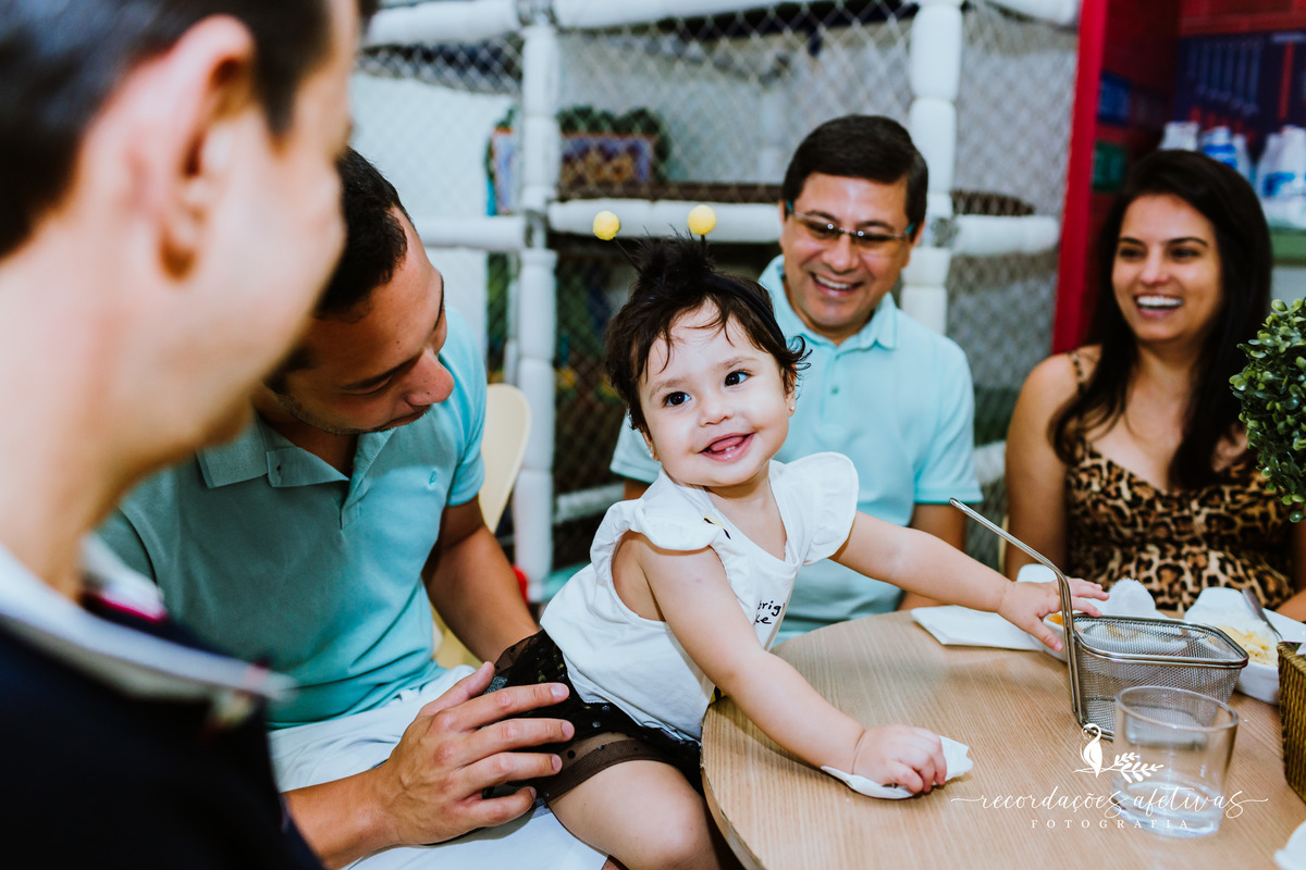 Aniversário de 1 Aninho com Tema Jardim Encantado realizado no Buffet Espaço Auê, em Santana, SP