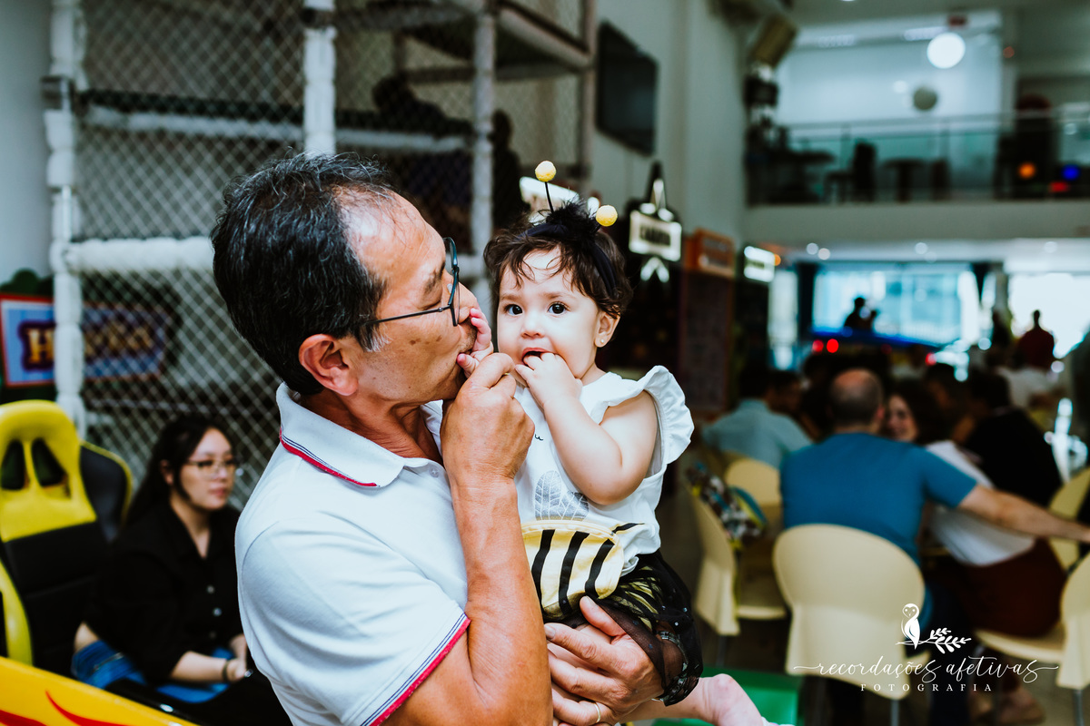 Aniversário de 1 Aninho com Tema Jardim Encantado realizado no Buffet Espaço Auê, em Santana, SP