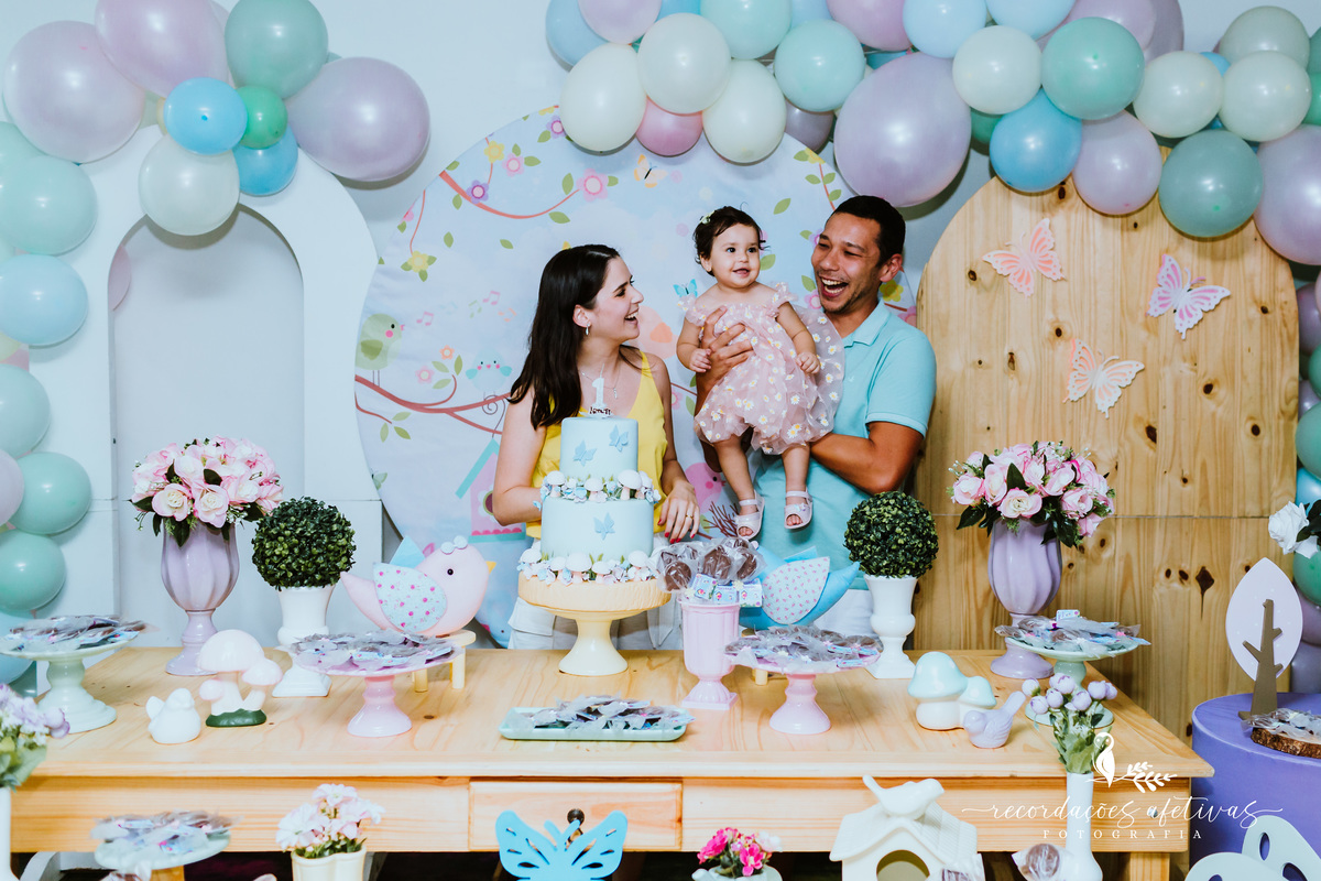Aniversário de 1 Aninho com Tema Jardim Encantado realizado no Buffet Espaço Auê, em Santana, SP