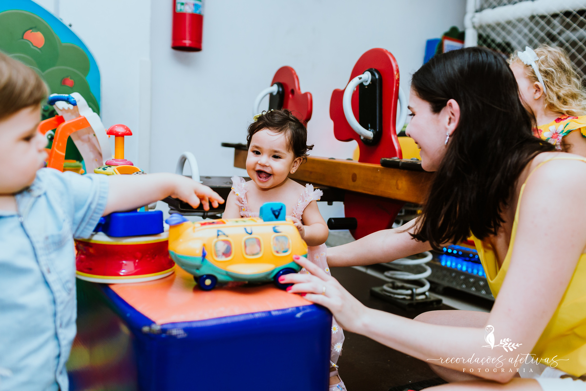 Aniversário de 1 Aninho com Tema Jardim Encantado realizado no Buffet Espaço Auê, em Santana, SP
