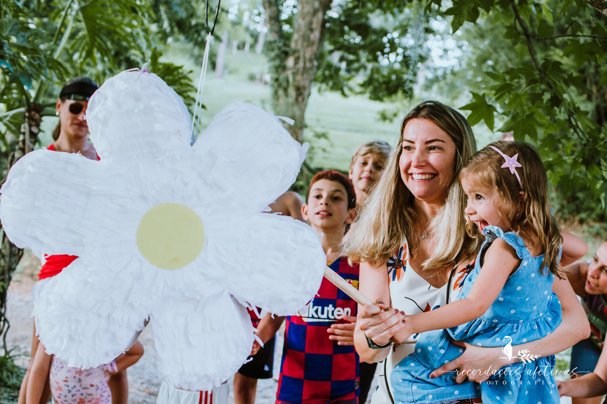 Aniversário Infantil com Tema Jardim Encantado realizado em Mairinque - SP