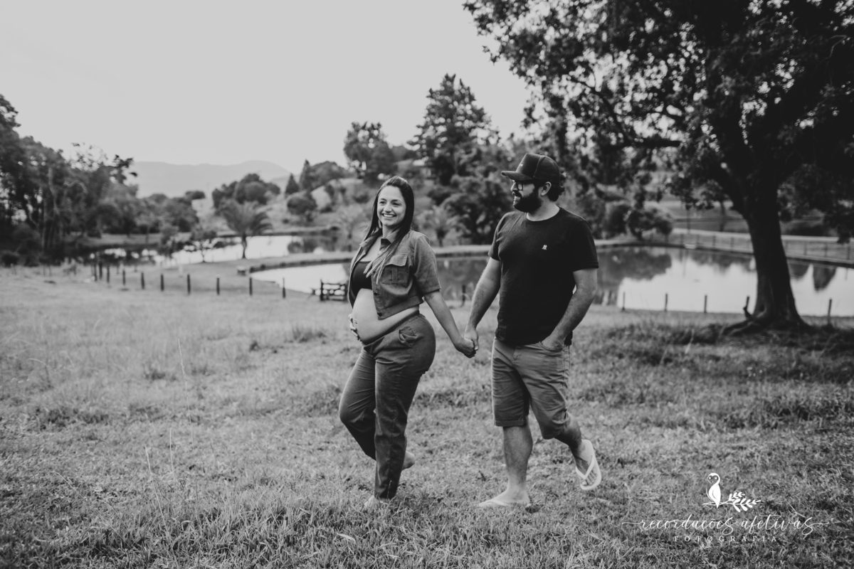 Ensaio Gestante com Animais realizado em São Roque - SP