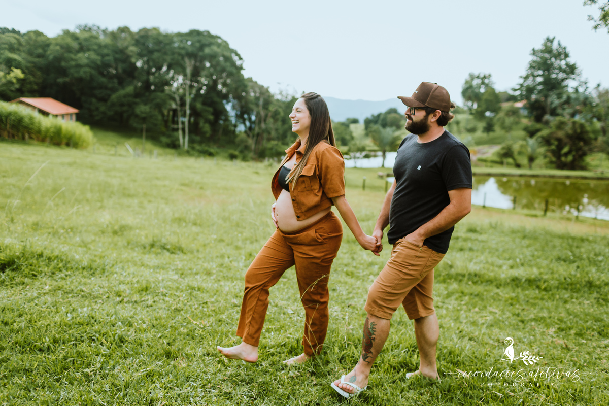Ensaio Gestante com Animais realizado em São Roque - SP