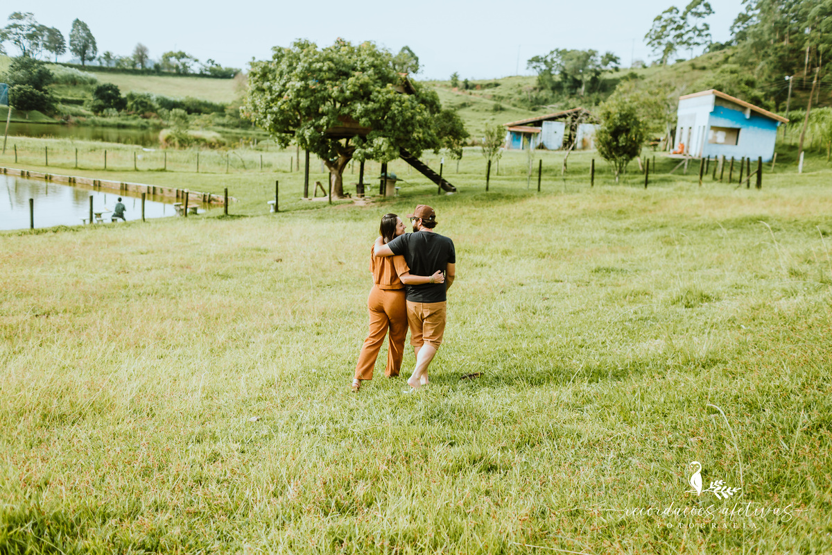 Ensaio Gestante com Animais realizado em São Roque - SP