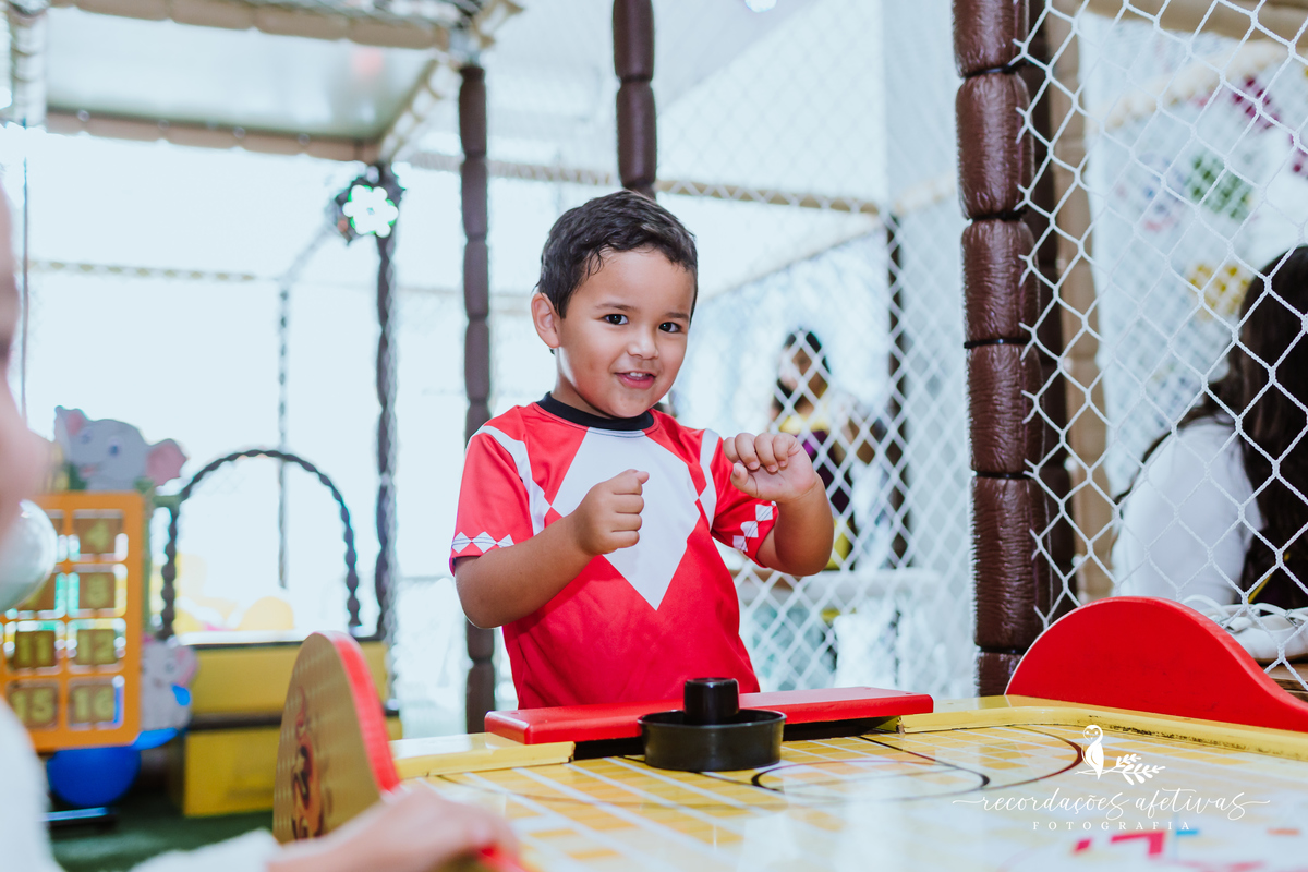 Aniversário Infantil com Tema Power Rangers realizado no Buffet Viva São Roque