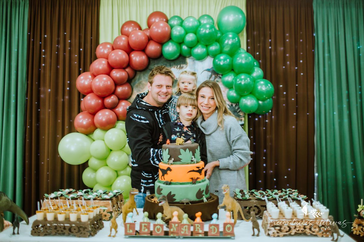 Aniversário de Menino com tema Dinossauros realizado no Buffet Festar em São Roque