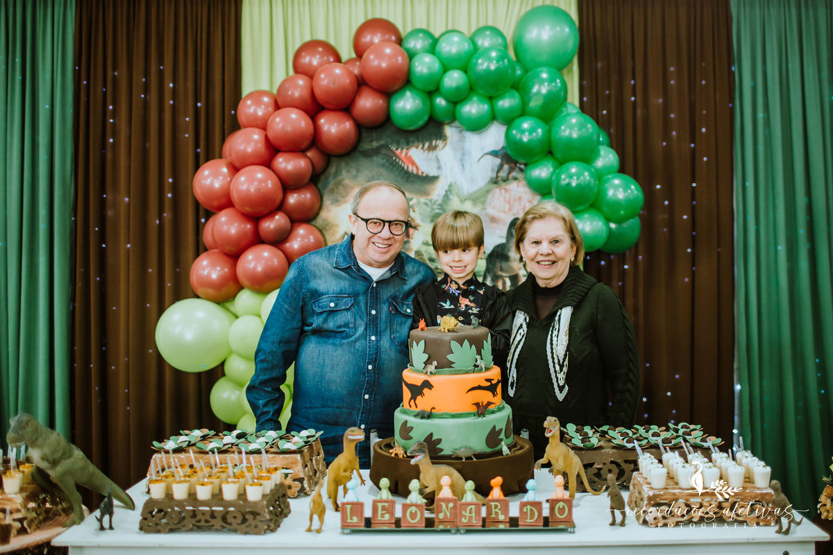 Aniversário de Menino com tema Dinossauros realizado no Buffet Festar em São Roque